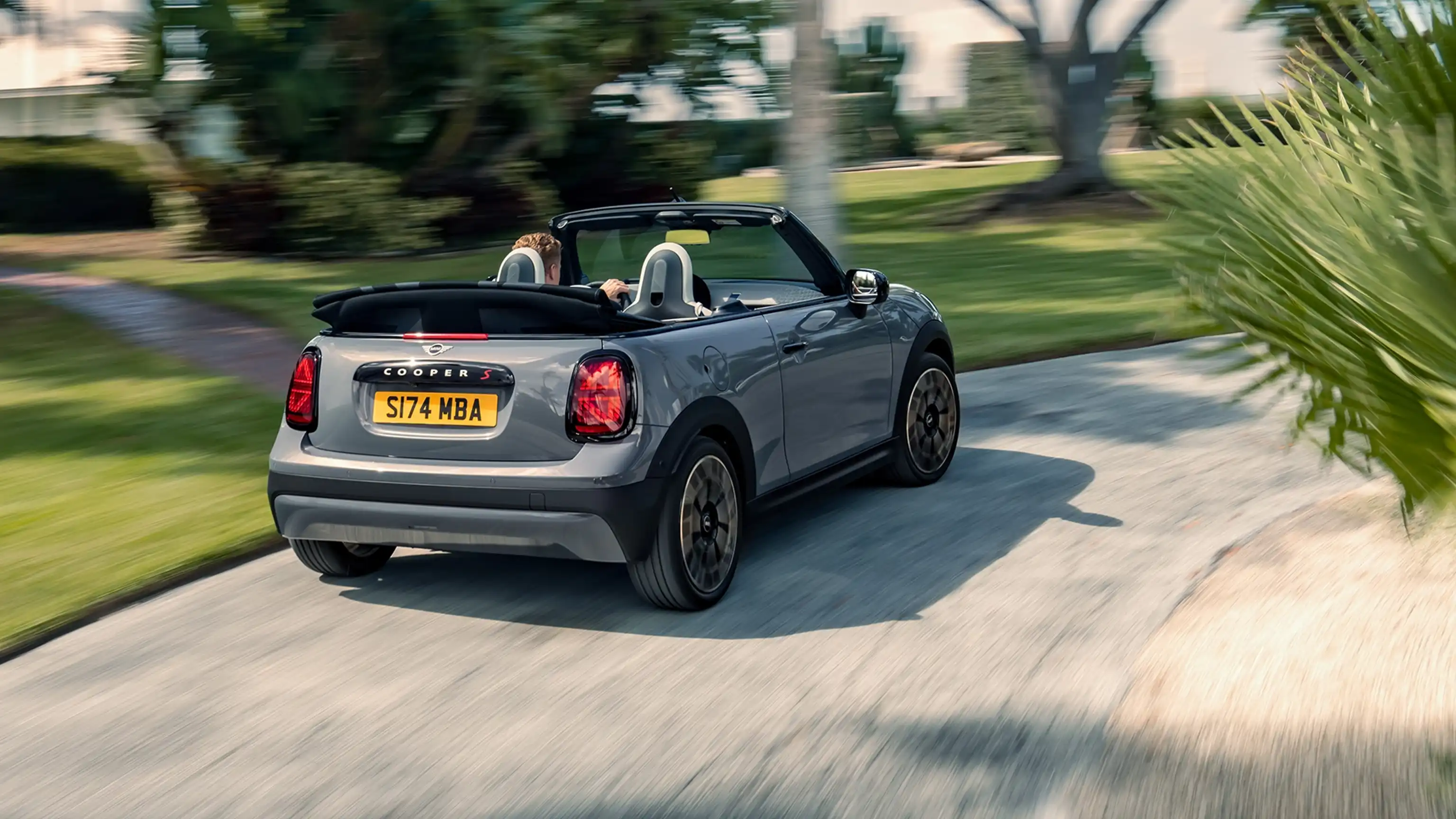 MINI Cooper Cabrio – panoramica – vista laterale