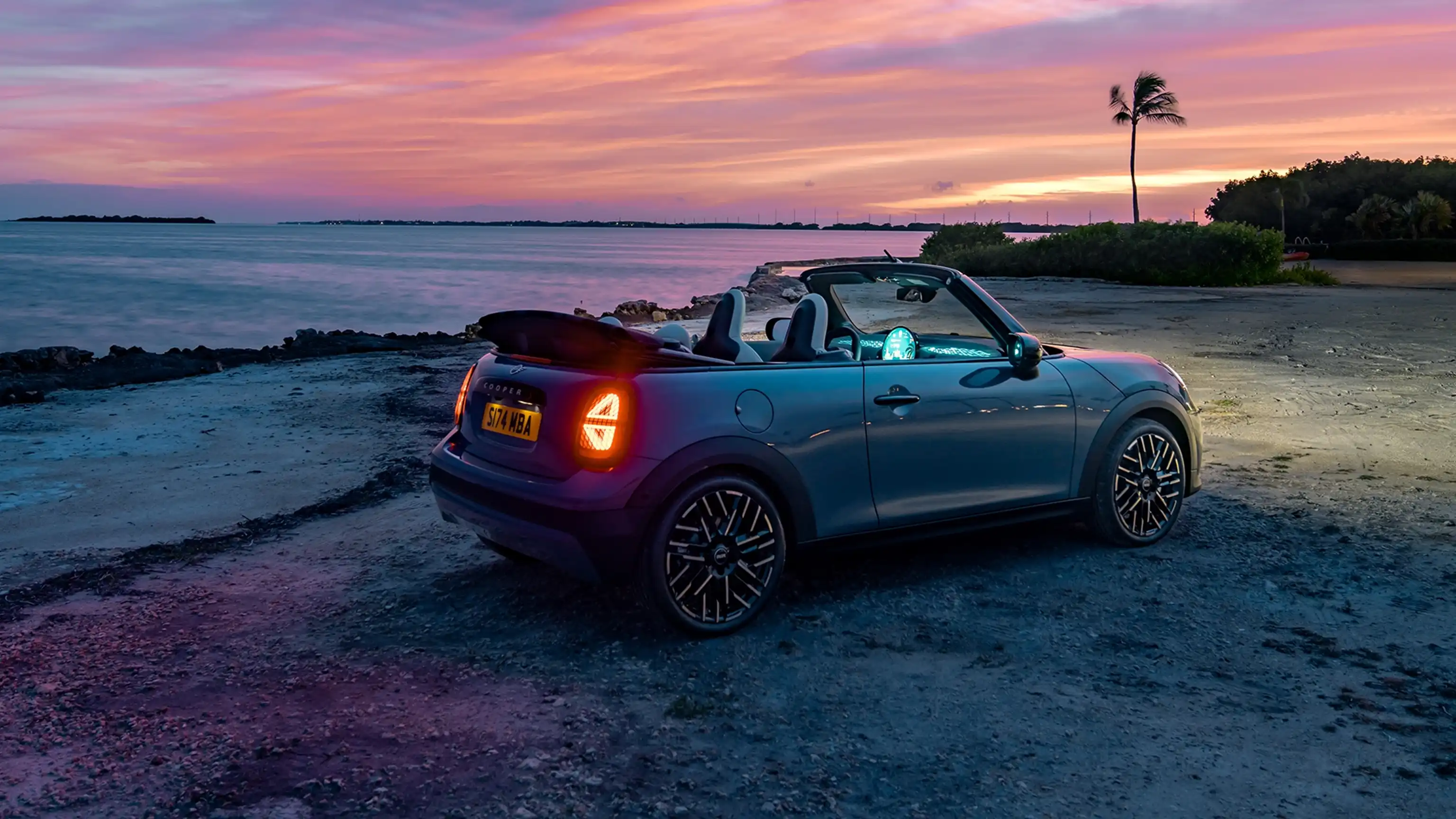 MINI Cooper Cabrio – panoramica – vista lato posteriore