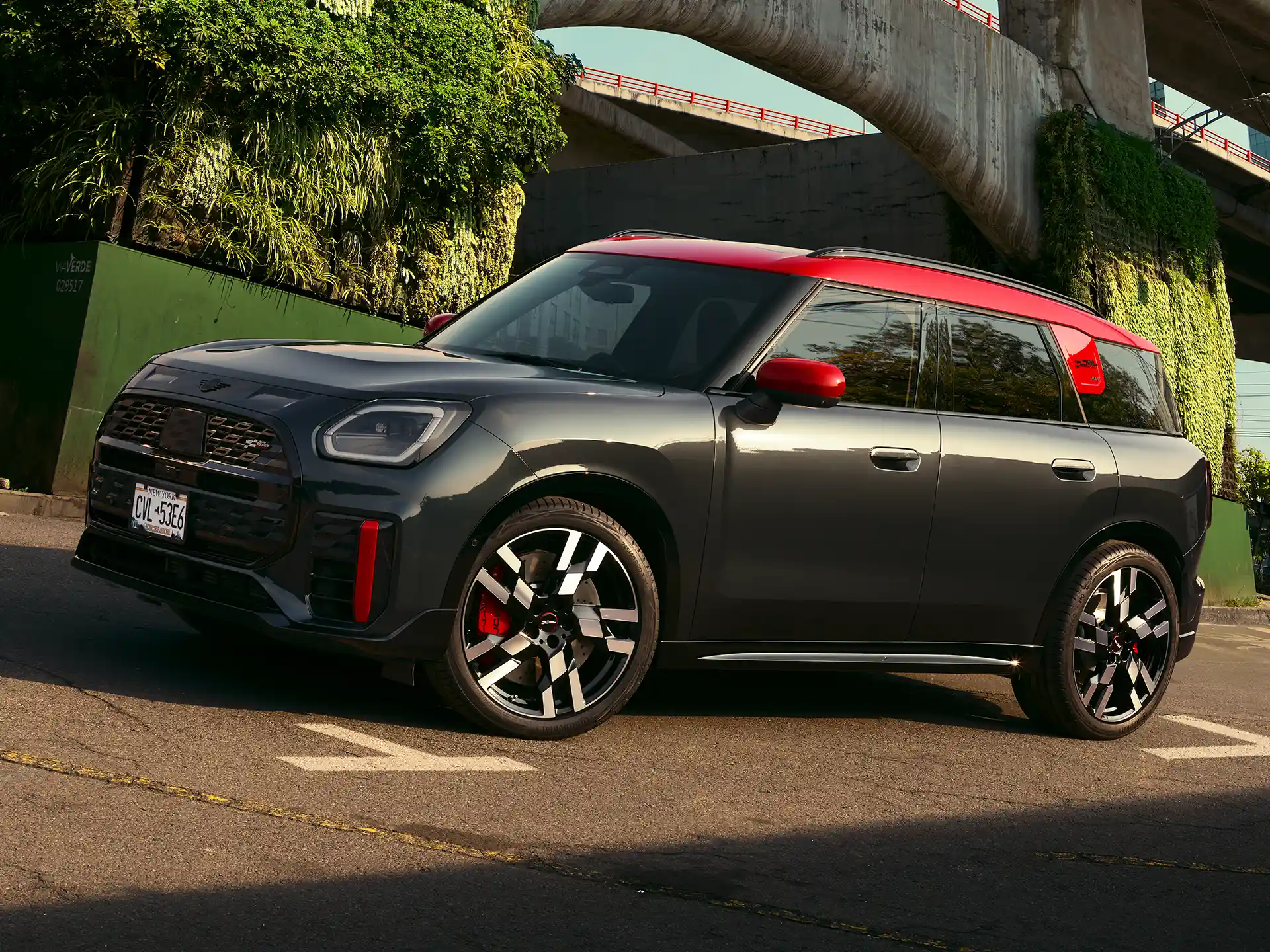 MINI John Cooper Works – U25 JCW vista laterale