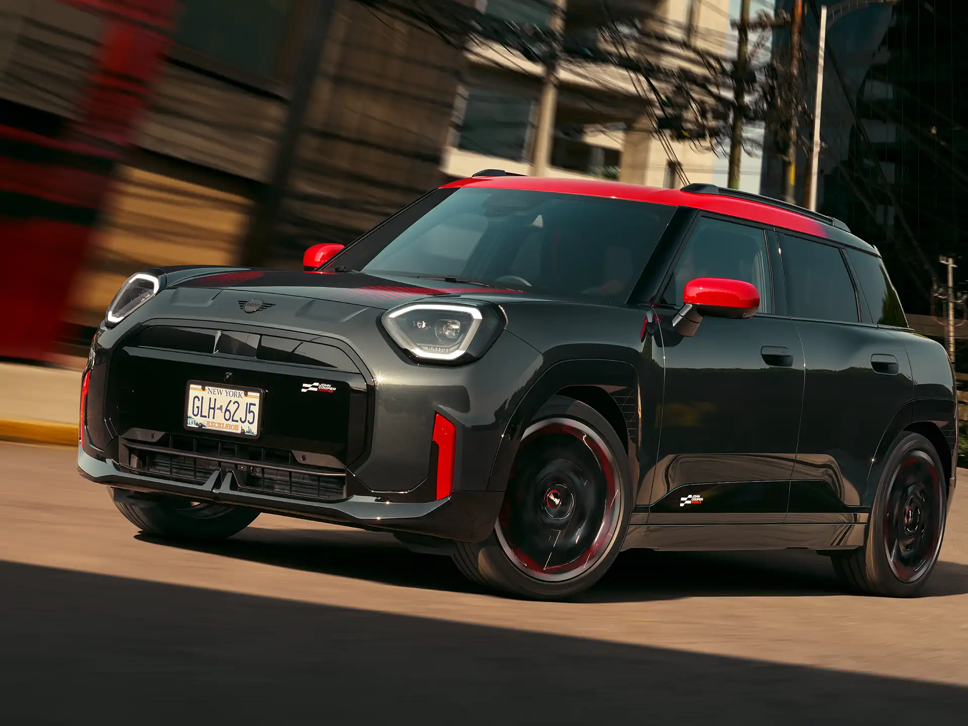 MINI John Cooper Works – J05 JCW vista laterale