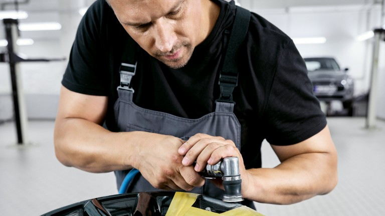 Services de réparation d’origine MINI  Atelier carrosserie et peinture MINI, réparation des roues